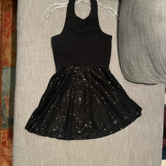 Cute black halter kids dress - Picture 1 of 2